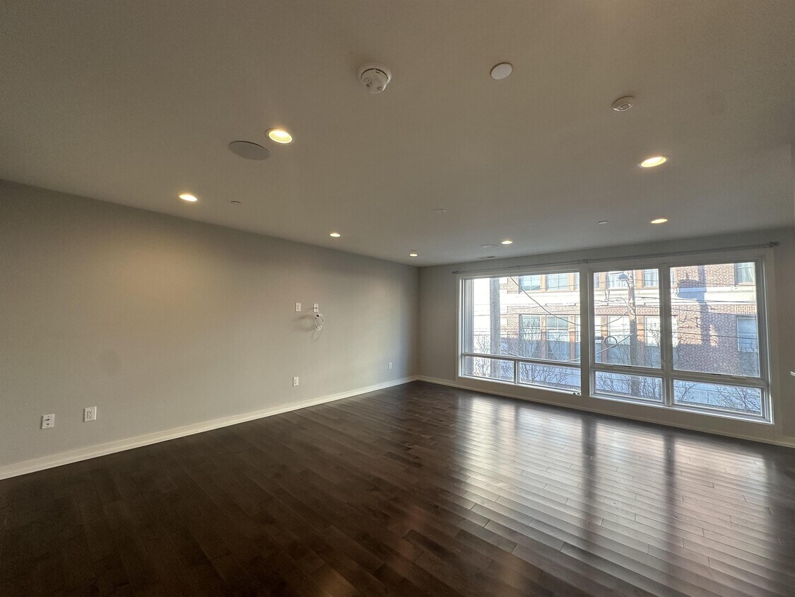 Foto principal - 725 S 12th St