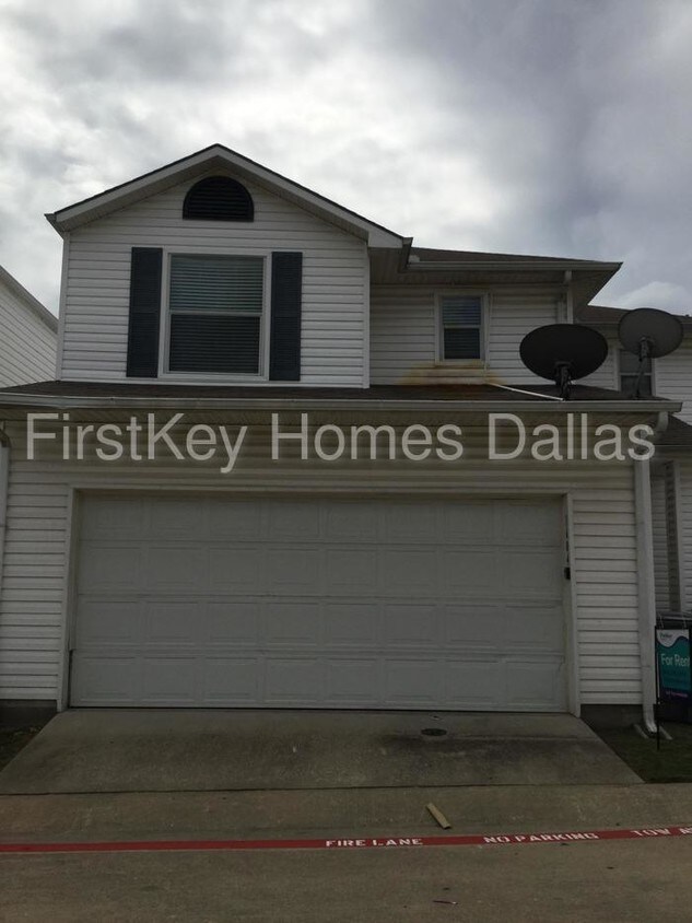 1604 Alcazar Plaza, Dallas, TX 75211 House for Rent in Dallas, TX