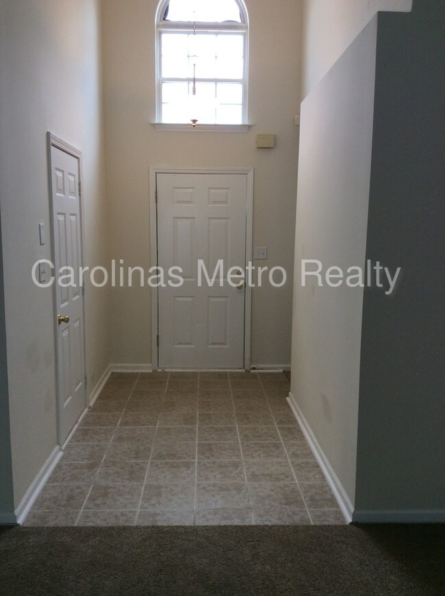 Building Photo - 1756 Tate Rd