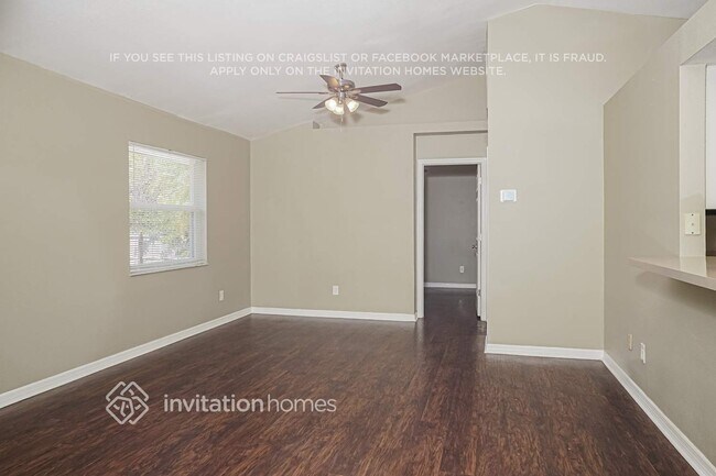 Foto del edificio - 2255 Dongola St