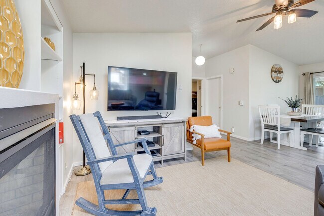 Foto del edificio - 1643 S Edgewood St