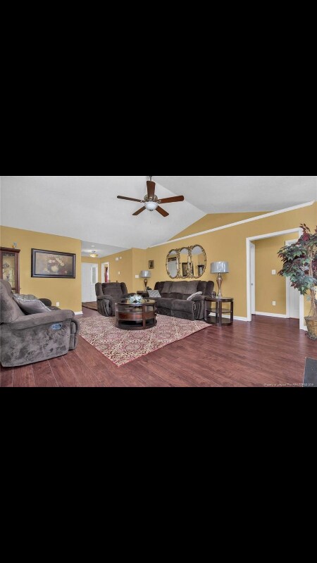 Foto del edificio - 2540 Cameron Woods Ln