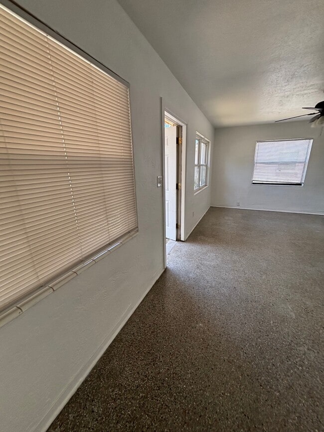 Foto del edificio - 172 38th Ave SE