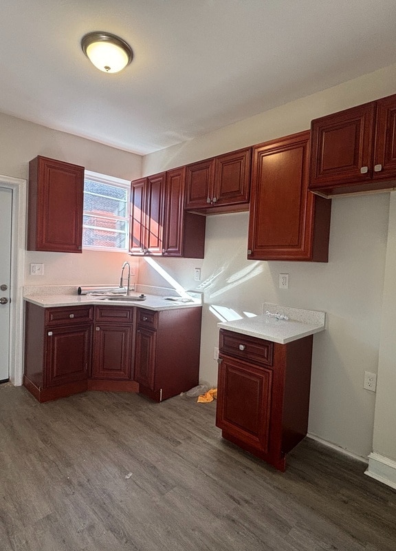 Primary Photo - 410 N Loudon Ave