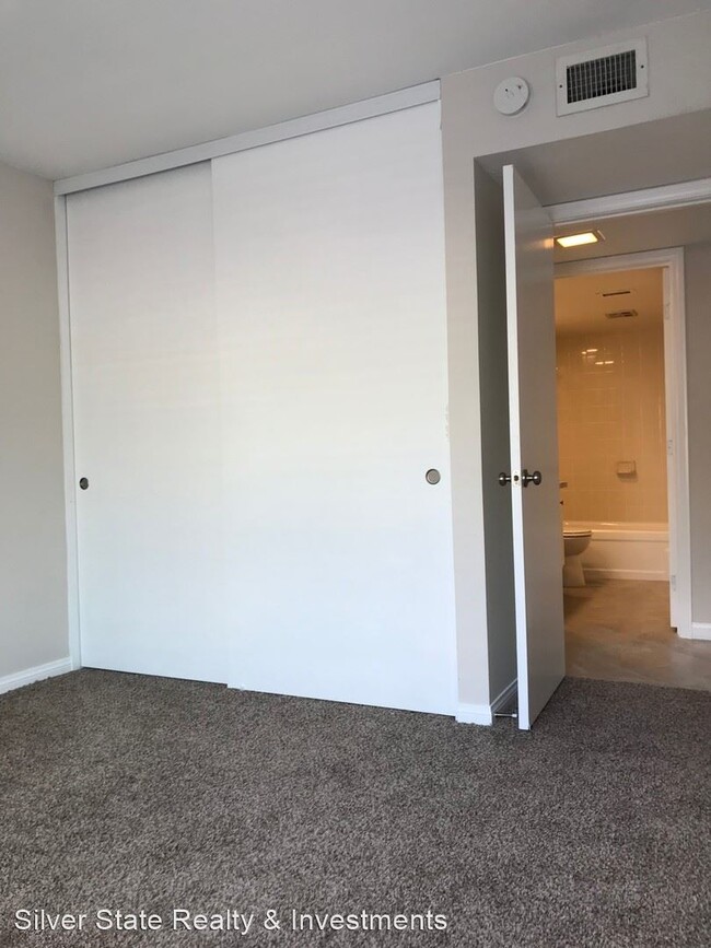 Foto del edificio - 5 br, 3 bath House - 4754 Monaco Road