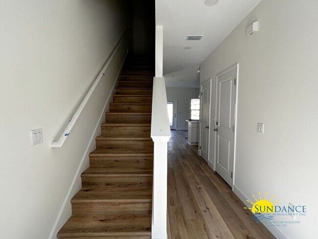 Building Photo - Brand-New 3 Bedroom Townhome in Fort Walton Beach!