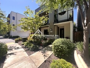Building Photo - 1023 Ice Cream Ln