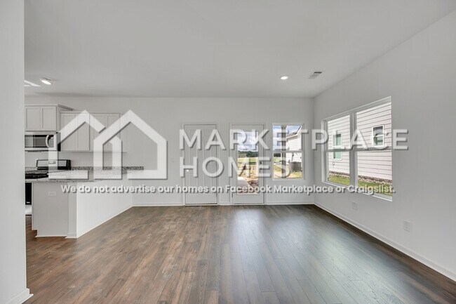 Foto del edificio - 5030 Pike Lp