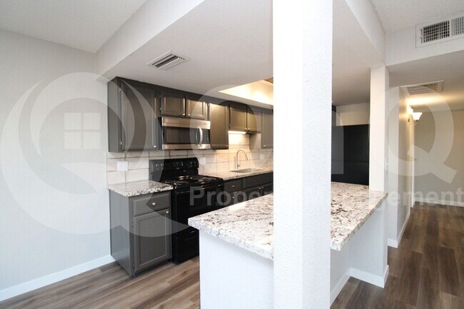 Building Photo - 1310 S Pima