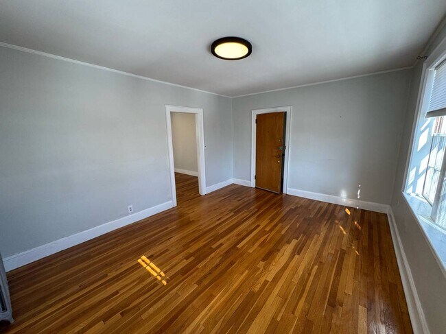 Building Photo - 9 Ellery St