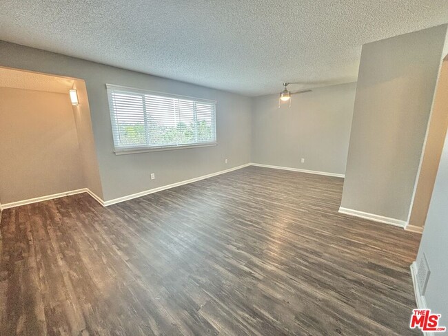 Building Photo - 1804 N Alvarado St