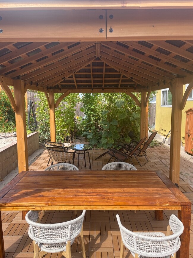 Foto del edificio - 1634 Yale St