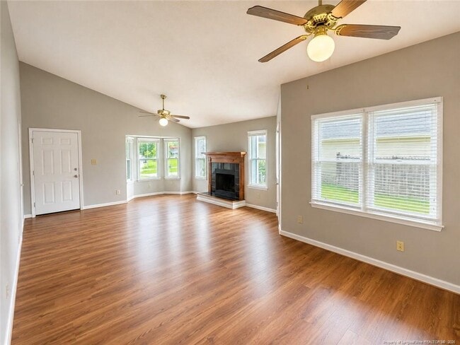 Foto del edificio - 633 Winthrop Ct