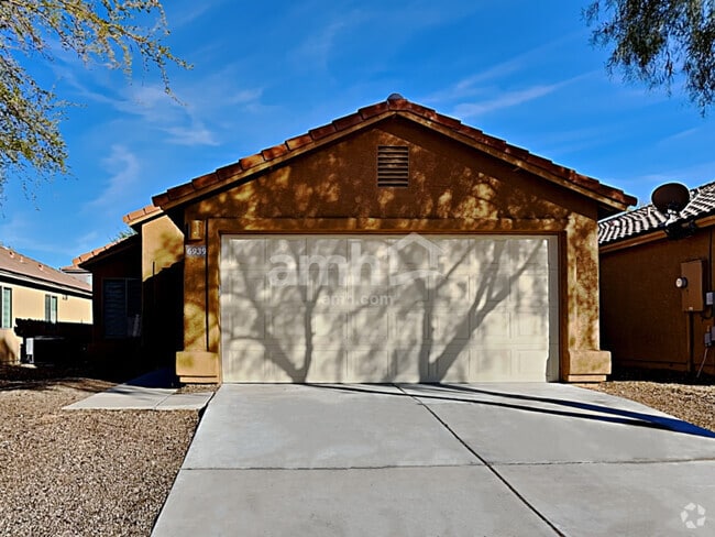 Building Photo - 6939 S Creek Run Ave