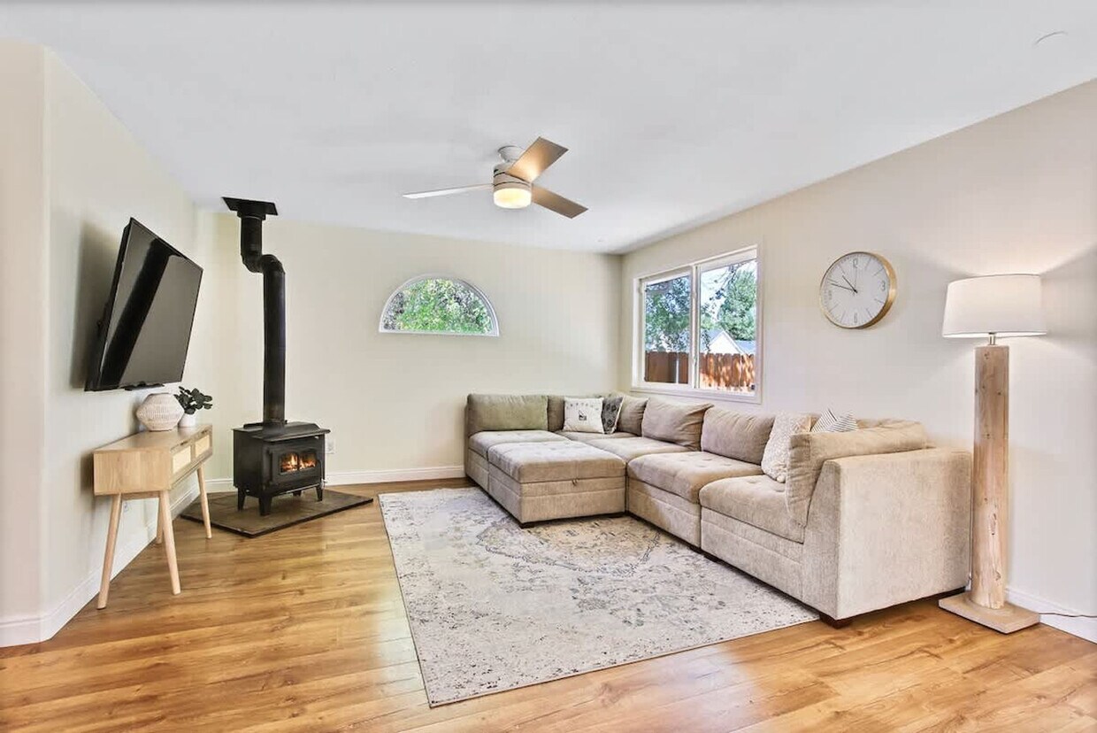 Foto principal - 2910 E Dagger Falls Dr