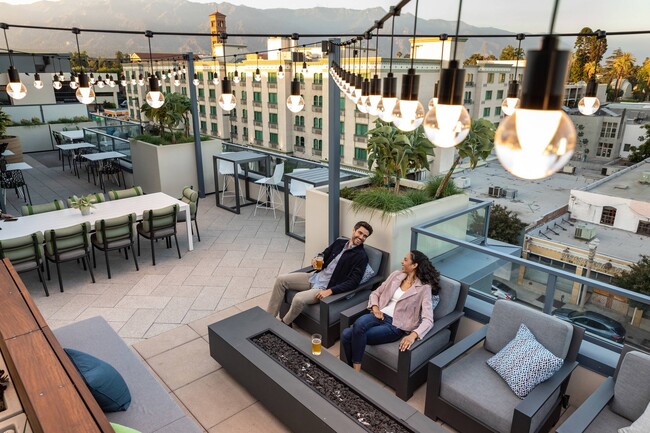 Rooftop Deck - AMLI Old Pasadena