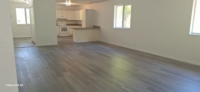 Building Photo - 674 NW 46th St