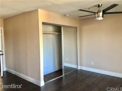 Building Photo - Studio, 1 bath Apartment - 101 W Canada