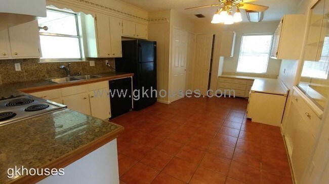 Building Photo - 4 br, 2 bath House - 1319 Northpoint Cr