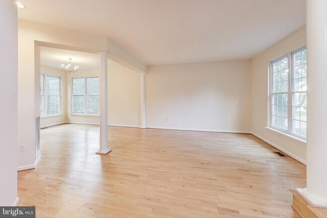Foto del edificio - 11151 Yellow Leaf Way