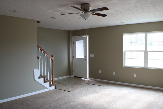 Building Photo - 12 Sugar Maple Ln