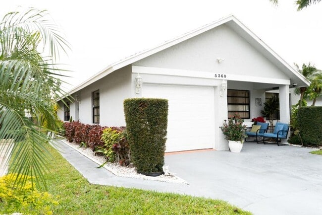 Building Photo - 5360 Kim Ct