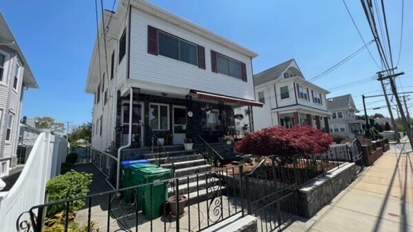 Building Photo - 124 Willis Ave