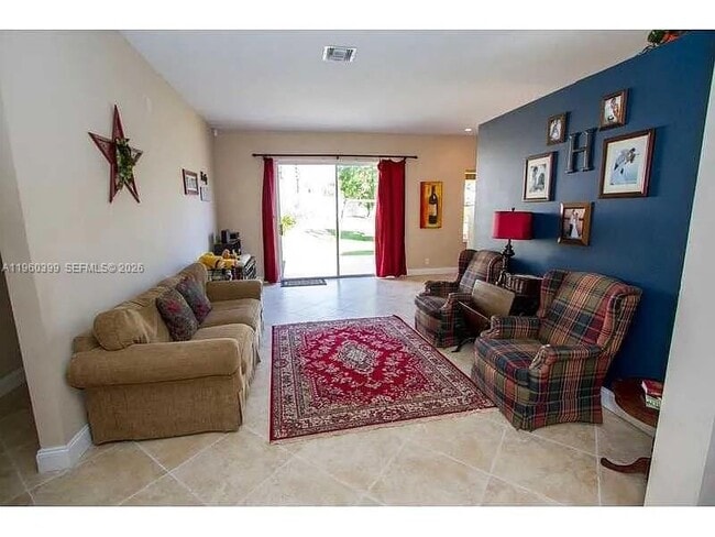 Foto del edificio - 4427 NW 41st Pl