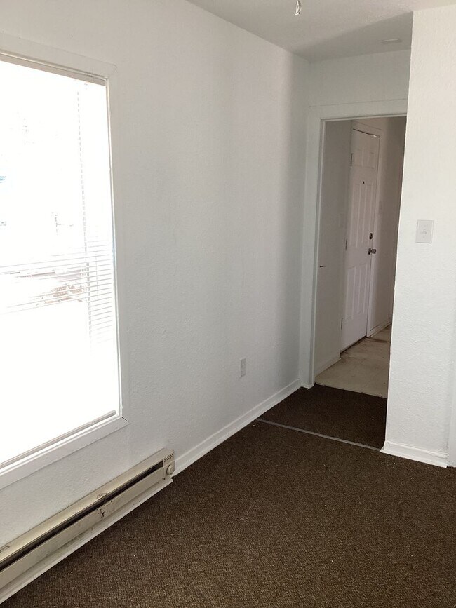 Foto del edificio - Newly Renovated 2 Bedroom, 1 bath! Located in Portales! Water Included!