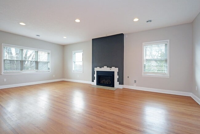 Foto del edificio - 3552 Irving Ave S