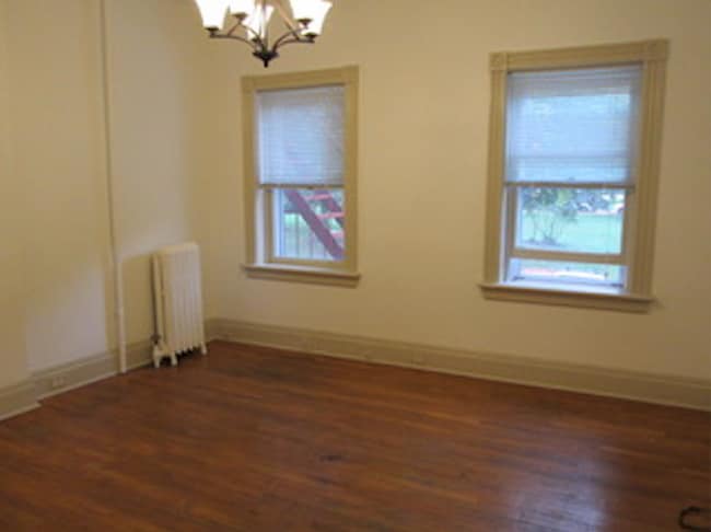 Living Room - 447 S Main St