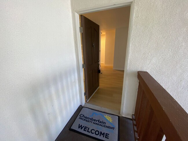 Foto del edificio - *Special* 1 Bedroom, 1 Bath Condo in Pacific Pines Community