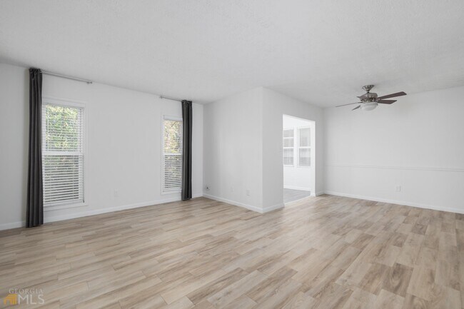 Foto del edificio - 5155 Roswell Rd