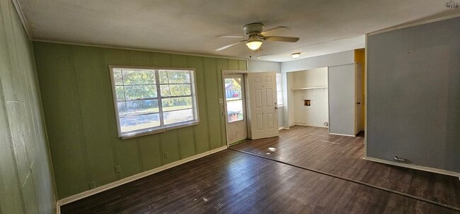 Building Photo - 1900 Huff St