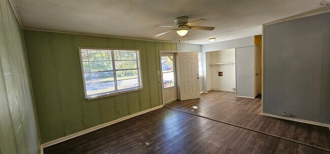 Foto del edificio - 1900 Huff St