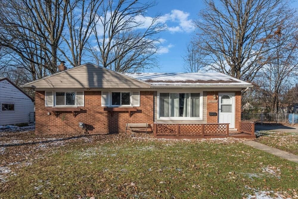 Primary Photo - 28073 Sutherland St