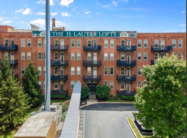 Building Photo - 55 S Harding St