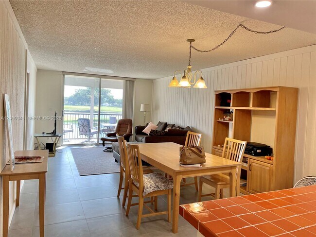 Foto del edificio - 3150 W Rolling Hills Cir