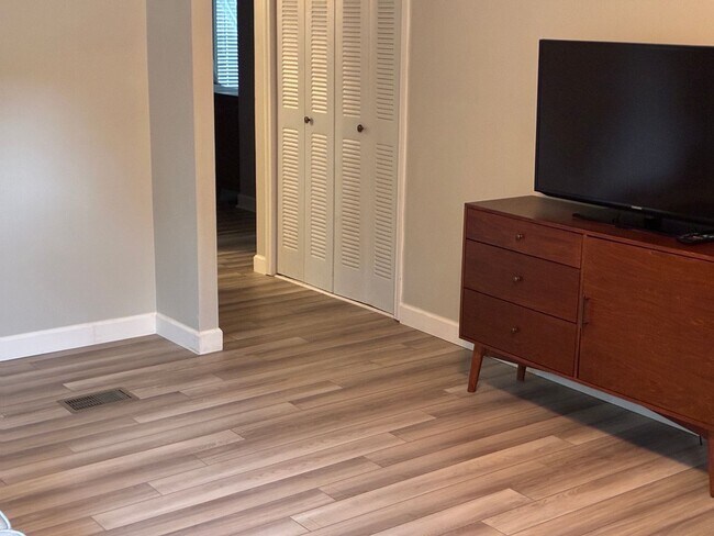 Foto del edificio - 2 Bedroom 2 Bathroom House in Saltaire Village, Calabash, NC - Unfurnished