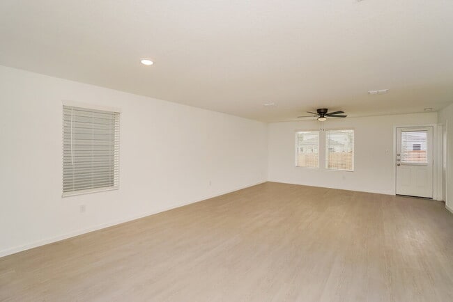 Building Photo - 193 Amy Frances Dr