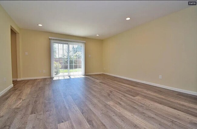 Foto del edificio - $3790 3 BED/2.5 BATH FREMONT HOME