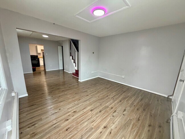 Foto del edificio - 64 N Sherman St