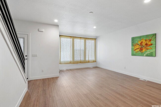 Foto del edificio - 120 E Abbeville Ct