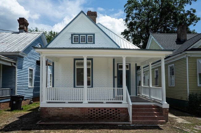 Building Photo - 410 3rd St