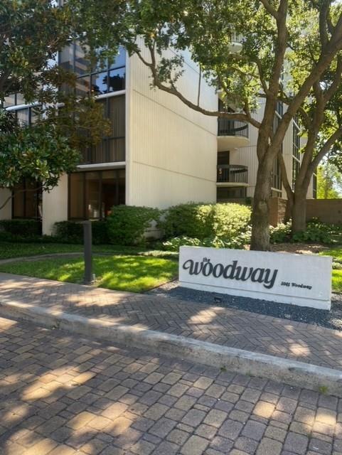 Foto del edificio - 5001 Woodway Dr