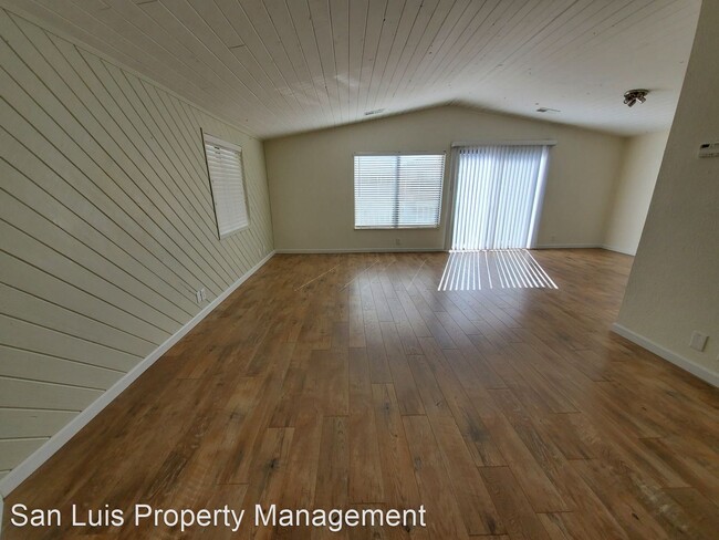 Building Photo - 3 br, 2 bath House - 327 McCarthy Ave
