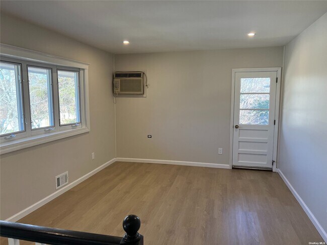 Building Photo - 18 Bobcat Ln