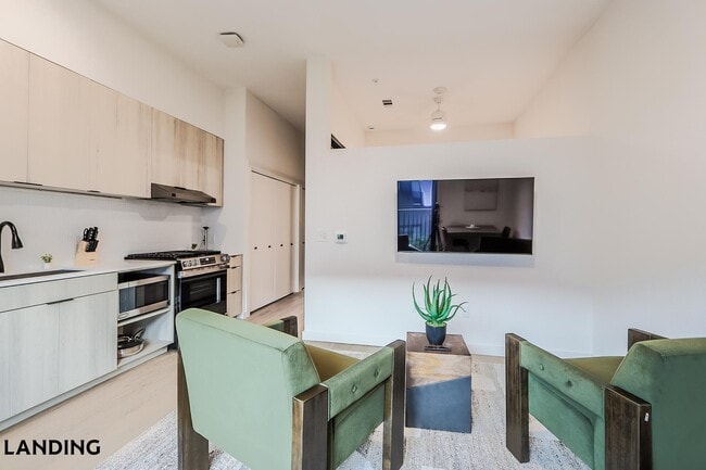 Foto del edificio - 2623 Keene St