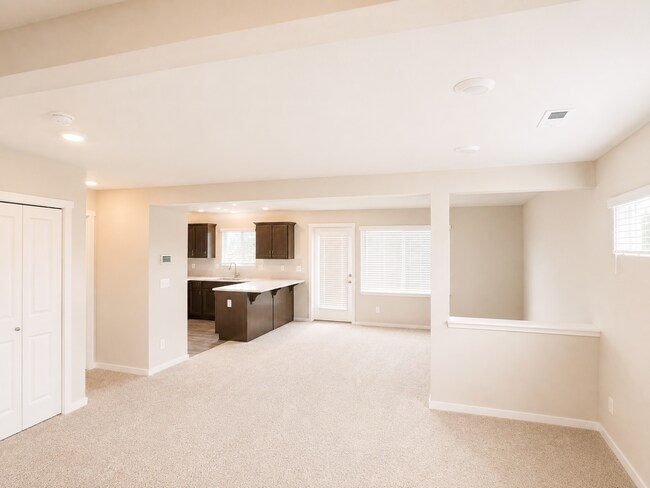 Foto del edificio - 18505 Alpine Way E