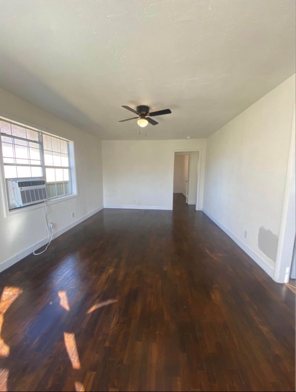 Building Photo - 1520 S Santa Fe Ave